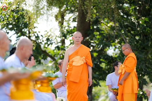 ภาพ No.147475:พิธีตัดปอยผม ขอขมา มอบบาตร ผ้าไตร โครงการปฐมอุปสมบท สมโภชอุโบสถ บูชาธรรม 80 ปี หลวงพ่อธัมมชโย ณ วัดพระธรรมกายโทชิหงิ ประเทศญี่ปุ่น วันพฤหัสบดีที่ 8 สิงหาคม พ.ศ. 2567