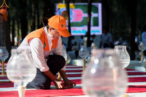 ภาพ No.107693:V.4 ทุ่มใจ การเตรียมงาน เก็บงาน การรับบุญของเจ้าหน้าที่หน่วยงานต่างๆ เพื่อโครงการธรรมยาตรา กตัญญูบูชามหาปูชนียาจารย์ พระมงคลเทพมุนี (สด จนฺทสโร) พระผู้ปราบมาร อนุสรณ์สถาน 7 แห่ง ปีที่ 12 ระหว่างวันที่ 2 - 31 มกราคม พ.ศ.2567