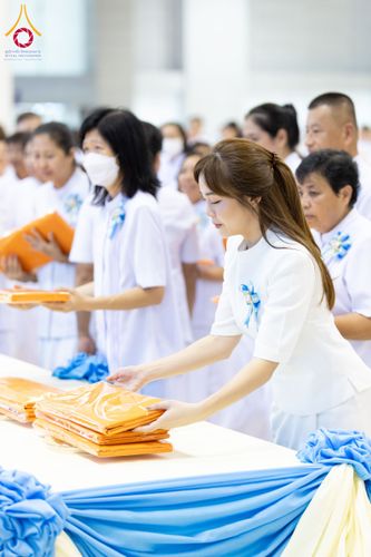 ภาพ No.134352:พิธีทอดผ้าป่าสมทบ มหาสังฆทาน 10,000 วัด ทั่วไทย วันอาทิตย์ต้นเดือนที่ 7 เมษายน พ.ศ.2567 ณ ห้องแก้วสารพัดนึก 1 สภาธรรมกายสากล  วัดพระธรรมกาย จ.ปทุมธานี