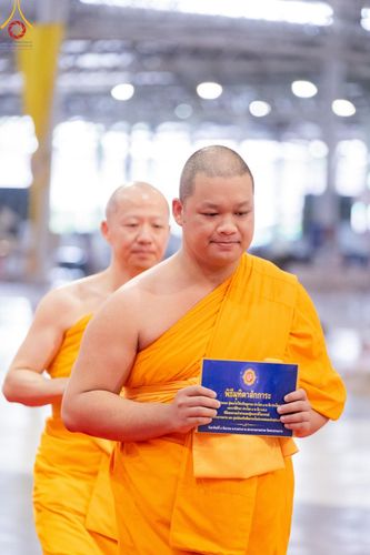 ภาพ No.153244:พิธีมุทิตาสักการะ พระภิกษุ-สามเณร ผู้สอบไล่ได้เปรียญธรรม ประโยค 1-2 ถึงประโยค ป.ธ.9 และบาลีศึกษา ประโยค1-2 ถึง บ.ศ.9 , พิธีมอบดวงแก้วสามเณรผู้ทรงบาลีไวยากรณ์ วัดพระธรรมกาย และ ศูนย์ส่งเสริมศีลธรรมในประเทศและต่างประเทศ วันอาทิตย์ที่ 8 กันยายน พ.ศ.2567