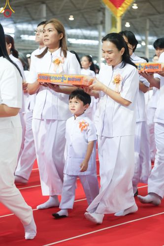 ภาพ No.167750:พิธีทอดกฐิน และ พิธีกรานกฐิน ในวันอาทิตย์ที่ 3 พฤศจิกายน พ.ศ. 2567 ณ วัดพระธรรมกาย จ.ปทุมธานี