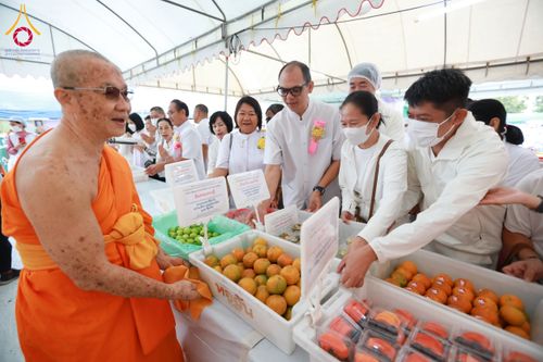 ภาพ No.118091:พิธีถวายภัตตาหารเป็นสังฆทาน แด่คณะพระธรรมยาตรา ปีที่ 12 วันที่ 24 มกราคม พ.ศ. 2567 ณ อนุสรณ์สถานบางนางแท่น จ.นครปฐม