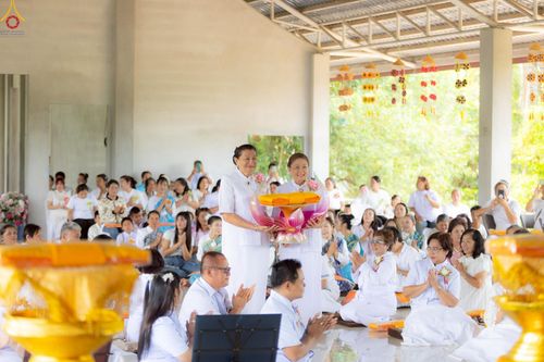 ภาพ No.234261:พิธีมุทิตาสักการะ "พระสิริรัตนเมธี" เจ้าคณะจังหวัดเลย ,พิธีถวายไทยธรรม ๙ วัด และพิธีทอดผ้าป่าเพื่อสร้างทุกสิ่ง  ในวาระทำบุญครบรอบ ๑๐ ปี ณ ศูนย์ปฏิบัติธรรมแก้วภูเรือ อ.ภูเรือ จ.เลย