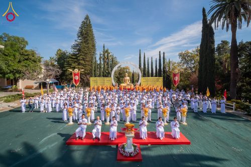 ภาพ No.179890:พิธีทอดกฐินบรมจักรพรรดิ สร้างอุโบสถ 80 ปี บูชาธรรมหลวงพ่อธัมมชโย ณ วัดพระธรรมกายแคลิฟอร์เนีย ประเทศสหรัฐอเมริกา วันอาทิตย์ที่ 10 พฤศจิกายน พ.ศ. 2567