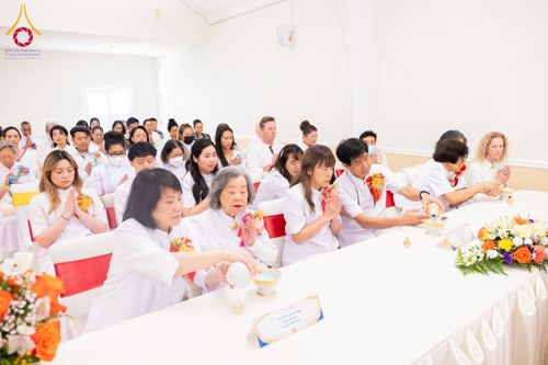 ภาพ No.175060:พิธีทอดกฐิน วัดพระธรรมกายซิลิคอนวัลเลย์ มลรัฐแคลิฟอร์เนีย ประเทศสหรัฐอเมริกา บูชาธรรม 80 ปี หลวงพ่อธัมมชโย โดยคณะศิษยานุศิษย์วัดพระธรรมกาย วันที่ 27 ตุลาคม พ.ศ. 2567