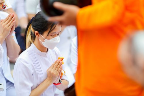 ภาพ No.85946:ตักบาตรพระนานาชาติ 10,000 รูป ใจกลางนครหาดใหญ่ จ.สงขลา วันอาทิตย์ที่ 20 สิงหาคม พ.ศ. 2566