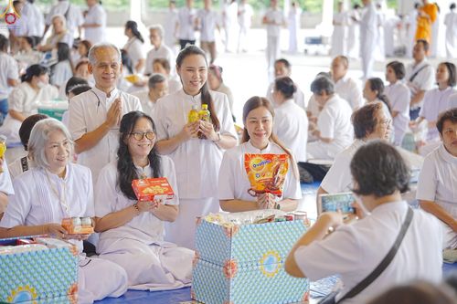 ภาพ No.240446:วันพุธที่ 27 สิงหาคม พ.ศ. 2568 พิธีตักบาตร ในวันธรรมชัย ณ วัดพระธรรมกาย จ.ปทุมธานี