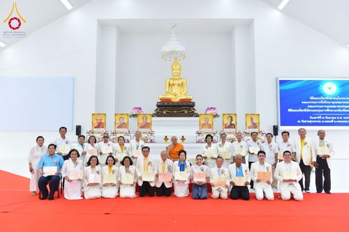 พิธียกฉัตรขาว 5 ชั้น กางกั้นถวายองค์พระประธาน อาคารปฏิบัติธรรมวัดสายสุวพรรณ ต.คลองสี่ อ.คลองหลวง จ.ปทุมธานี วันเสาร์ที่ 7 กันยายน พ.ศ. 2567