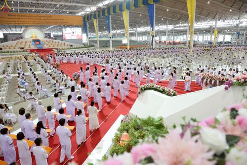 ภาพ No.240742:วันพุธที่ 27 สิงหาคม พ.ศ. 2568 พิธีทอดผ้าป่าเพื่อสร้างอาคาร  82 ปี หลวงพ่อธัมมชโย สมทบกฐินวัดพระธรรมกาย และกฐิน 30,000 วัดทั่วประเทศ ครั้งที่ 1