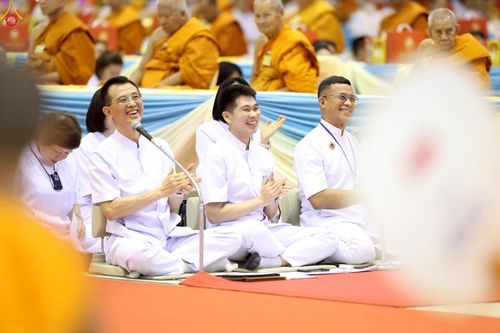 ภาพ No.236263:วันที่ 3 สิงหาคม พ.ศ. 2568 พิธีมุทิตาสักการะพระภิกษุ ผู้สอบได้เปรียญธรรม 9 ประโยค ระดับโลก ปีที่ 37, พิธีมอบโล่และทุนการศึกษา สำนักเรียนบาลีดีเด่นทั่วประเทศ ณ ห้องแก้วสารพัดนึก 1 วัดพระธรรมกาย