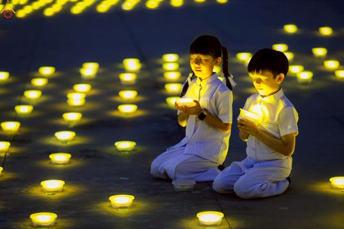 ภาพ No.241026:วันพุธที่ 27 สิงหาคม พ.ศ. 2568 พิธีจุดประทีป ในวันธรรมชัย ณ วัดพระธรรมกาย