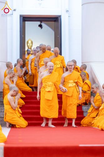 ภาพ No.233193:วันที่ 11 กรกฏาคม พ.ศ. 2568 พิธีอธิษฐานพรรษา ของคณะสงฆ์ ณ โบสถ์พระไตรปิฎก วัดพระธรรมกาย ต.คลองสาม อ.คลองหลวง จ.ปทุมธานี