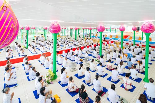 ภาพ No.136323:พิธีอุปสมบทสามเณรเตรียมสถาบันธรรมชัย รุ่นที่ 21 ณ โบสถ์พระไตรปิฏก วัดพระธรรมกาย วันเสาร์ที่ 4 พฤษภาคม พ.ศ.2567