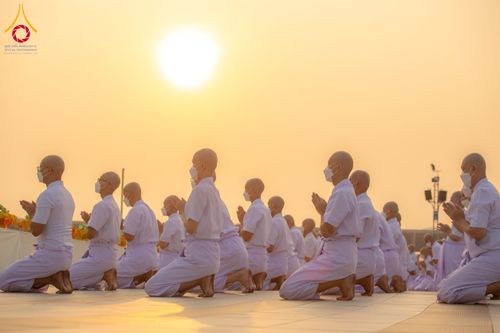ภาพ No.63188:โครงการอุปสมบทหมู่ บูชาธรรมหลวงพ่อธัมมชโย พ.ศ.2567 ณ ลานธรรม พระมหาธรรมกายเจดีย์ วัดพระธรรมกาย วันที่ 13 เมษายน พ.ศ.2567
