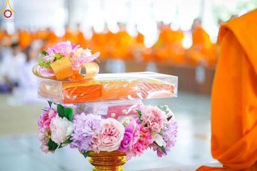 ภาพ No.165827:พิธีถวายภัตตาหารเมนูสวรรค์ วันที่ 26 ตุลาคม พ.ศ. 2567 ณ หอฉันคุณยายอาจารย์ฯ วัดพระธรรมกาย