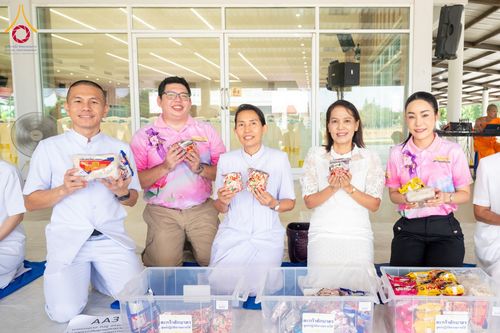 ภาพ No.156195:พิธีถวายสังฆทานแด่คณะสงฆ์ 323 วัด 4 จังหวัดชายแดนภาคใต้ ปีที่ 20 ครั้งที่ 173 พิธีมอบกองทุนหนุนแรงใจช่วยครูใต้ ปีที่ 17 ครั้งที่ 137 วันเสาร์ที่ 21 กันยายน พ.ศ.2567 ณ ศูนย์ปฏิบัติธรรมภาคใต้ อ.บางกล่ำ จ.สงขลา