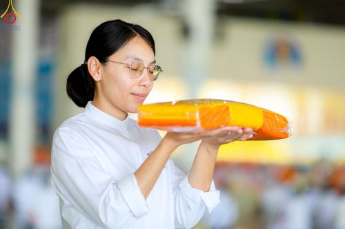 ภาพ No.131638:พิธีร่วมบุญบรรพชาสามเณร 5,000 รูป ณ บ้านแก้วเรือนทองคุณยาย สภาธรรมกายสากล วัดพระธรรมกาย วันเสาร์ที่ 23 มีนาคม พ.ศ. 2567