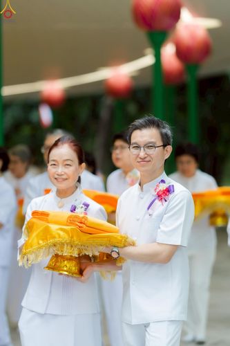 ภาพ No.227410:วันเสาร์ที่ 31 พฤษภาคม พ.ศ. 2568 พิธีเวียนประทักษิณรอบพระอุโบสถ ในพิธีอุปสมบท สามเณรเตรียม DCI รุ่นที่ 22 ณ อุโบสถพระไตรปิฎก วัดพระธรรมกาย