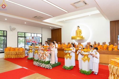 ภาพ No.162956:โครงการกฐินสามัคคีทั่วไทย 30,000 วัด บูชาธรรม 80 ปี หลวงพ่อธัมมชโย โดย คณะศิษยานุศิษย์วัดพระธรรมกาย ณ ศูนย์ปฎิบัติธรรมจันทบุรี วันที่ 18 ตุลาคม พ.ศ. 2567