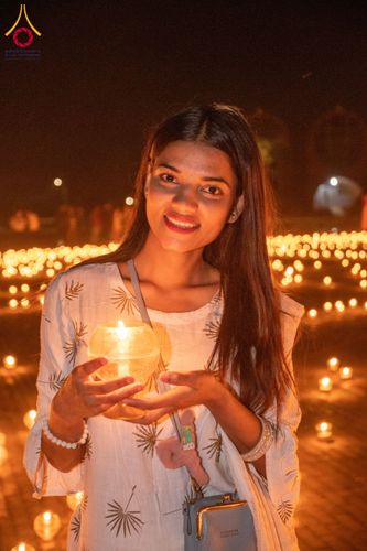 ภาพ No.130669:พิธีจุดโคมประทีปถวายเป็นพุทธบูชา ในโครงการบรรพชา 1,250 รูป ณ มหาวิหารมายาเทวี แดนประสูติ สวนลุมพินี ประเทศเนปาล วันที่ 9 มีนาคม พ.ศ. 2567