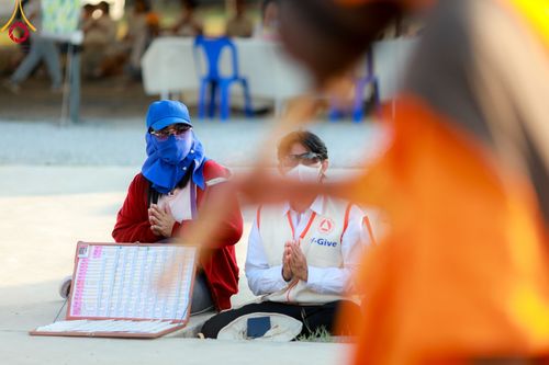 ภาพ No.107909:พิธีต้อนรับพระธรรมยาตรา ในโครงการธรรมยาตรากตัญญูบูชา มหาปูชนียาจารย์ พระมงคลเทพมุนี(สด จนฺทสโร) พระผู้ปราบมาร อนุสรณ์สถาน 7 แห่ง ปีที่ 12 วันที่ 7 มกราคม พ.ศ. 2567 ณ อนุสรณ์สถานคลองบางนางแท่น  อ.สามพราน จ.นครปฐม