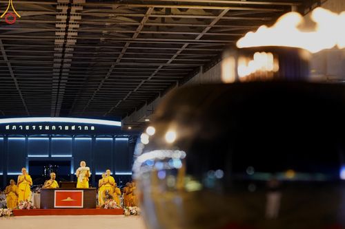 ภาพ No.154860:พิธีจุดประทีป, พิธีฉลองชัยสวดมนต์บทธัมมจักกัปปวัตนสูตร ณ มหารัตนวิหารคด วัดพระธรรมกาย วันอังคารที่ 17 กันยายน พ.ศ. 2567