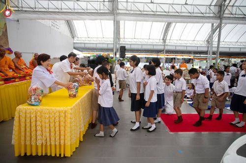 ภาพ No.94722:พิธีทอดกฐินสามัคคี สร้างกุฏิสงฆ์หลังแรก ณ ศูนย์ปฏิบัติธรรมและอบรมเยาวชนเมืองยะลา (ถนนเวฬุวัน ซอยเศรษฐี) วันที่ 15 พฤศจิกายน พ.ศ. 2566