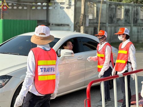 ภาพ No.108702:V.6 บุญเข้า การเตรียมงาน เก็บงาน การรับบุญของเจ้าหน้าที่หน่วยงานต่างๆ เพื่อโครงการธรรมยาตรา กตัญญูบูชามหาปูชนียาจารย์ พระมงคลเทพมุนี (สด จนฺทสโร) พระผู้ปราบมาร อนุสรณ์สถาน 7 แห่ง ปีที่ 12 ระหว่างวันที่ 2 - 31 มกราคม พ.ศ.2567