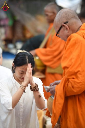 ภาพ No.147914:มหาสังฆทานครั้งยิ่งใหญ่ ตักบาตรพระ 10,000 รูป คณะสงฆ์ 4 ประเทศ 14 จังหวัดภาคใต้ วันอาทิตย์ที่ 11 สิงหาคม พ.ศ. 2567 ณ นิพัทธ์อุทิศ 3 ใจกลางนครหาดใหญ่ จ.สงขลา