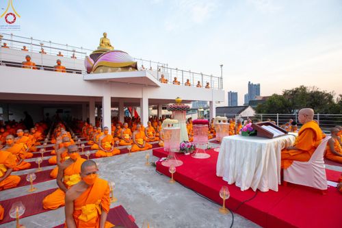 ภาพ No.119211:พิธีจุดประทีปถวายเป็นพุทธบูชา และบูชาธรรมมหาปูชนียาจารย์ พระมงคลเทพมุนี(สด จนฺทสโร) ในโครงการธรรมยาตราฯ วันที่ 26 มกราคม พ.ศ. 2567 ณ อาคารธรรมยาตรา กตัญญูบูชามหาปูชนียาจารย์ ตรงข้ามวัดปากน้ำภาษีเจริญ จ.กรุงเทพมหานคร