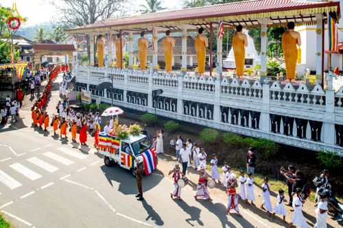 ภาพ No.226298:วันที่ 7-10 พฤษภาคม พ.ศ. 2568 โครงการเดินธรรมยาตรา สยาม-ลังกา ธรรมยาตรา ฉลองเทศกาลวิสาขบูชาแห่งชาติ ศรีลังกา บูชาธรรม 81 ปี หลวงพ่อธัมมชโย เมืองนูวราอิลิยา ประเทศศรีลังกา