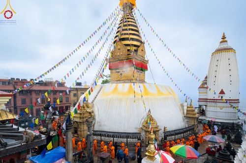 ภาพ No.317133:วันจันทร์ที่ 30 มีนาคม พ.ศ.2569 จาริกบิณฑบาตสยมภูนาทสู่พระราชวังหนุมานโดกา ประเทศเนปาล