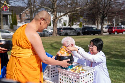 ภาพ No.319030:วันที่ 29 มีนาคม พ.ศ.2569 พิธีทอดผ้าป่าวัดพระธรรมกาย 20 ศูนย์สาขา และการประชุมภาคพื้นอเมริกา ไตรมาสที่ 1/2569 วัดพระธรรมกายชิคาโก ประเทศสหรัฐอเมริกา