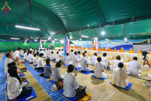 ภาพ No.301033:วันที่ 23 มกราคม พ.ศ. 2569 พิธีถวายภัตตาหารเป็นสังฆทาน แด่พระธรรมยาตรา ณ อนุสรณ์สถานบางปลา วัดบางปลา อำเภอบางเลน จังหวัดนครปฐม ในโครงการธรรมยาตรา กตัญญูบูชา มหาปูชนียาจารย์ พระมงคลเทพมุนี(สด จนฺทสโร) พระผู้ปราบมาร อนุสรณ์สถาน 7 แห่ง ปีที่ 14