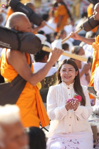 ภาพ No.293012:วันที่ 11 มกราคม พ.ศ. 2569 พิธีต้อนรับพระธรรมยาตรา ณ อนุสรณ์สถานลำดับที่ 3 (ภาพชุดที่ 2) สถานที่เกิดในเพศสมณะ วัดสองพี่น้อง อำเภอสองพี่น้อง จังหวัดสุพรรณบุรี ในโครงการธรรมยาตรา กตัญญูบูชา มหาปูชนียาจารย์ พระมงคลเทพมุนี(สด จนฺทสโร) พระผู้ปราบมาร อนุสรณ์สถ