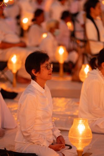 ภาพ No.302286:วันที่ 23 มกราคม พ.ศ. 2569 พิธีจุดประทีปธรรมถวายเป็นพุทธบูชา (ภาพชุดที่ 2) และบูชาธรรมมหาปูชนียาจารย์  ณ อนุสรณ์สถานลำดับที่ 5 สถานที่เผยแผ่วิชชาธรรมกายครั้งแรก อนุสรณ์สถานบางปลา วัดบางปลา อำเภอบางเลน จังหวัดนครปฐม ในโครงการธรรมยาตรา กตัญญูบูชา มหาปูชนีย