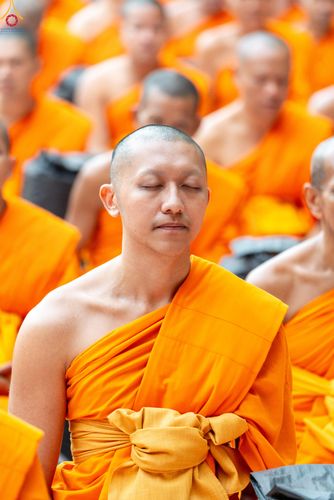 ภาพ No.288404:วันที่ 4 มกราคม พ.ศ. 2569 พระธรรมยาตราปฏิบัติธรรม และถ่ายภาพหมู่ประวัติศาสตร์ ในโครงการธรรมยาตรา กตัญญูบูชา มหาปูชนียาจารย์ พระมงคลเทพมุนี(สด จนฺทสโร) พระผู้ปราบมาร อนุสรณ์สถาน 7 แห่ง ปีที่ 14 ณ อนุสรณ์สถานมหาวิหารพระมงคลเทพมุนี (โลตัสแลนด์) อ.สองพี่น้อง