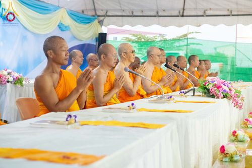 ภาพ No.291374:วันที่ 10 มกราคม พ.ศ. 2569 พิธีถวายภัตตาหารเป็นสังฆทาน แด่พระธรรมยาตรา ณ อนุสรณ์สถานคลองบางนางแท่น อ.สามพราน จ.นครปฐม ในโครงการธรรมยาตรา กตัญญูบูชา มหาปูชนียาจารย์ พระมงคลเทพมุนี(สด จนฺทสโร) พระผู้ปราบมาร อนุสรณ์สถาน 7 แห่ง ปีที่ 14