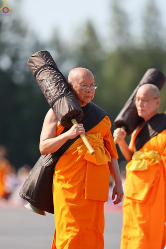 ภาพ No.304755:วันที่ 25 มกราคม พ.ศ. 2569 พิธีต้อนรับพระธรรมยาตรา (ภาพชุดที่ 2) รร.สามัคคีราษฏร์บำรุง-วัดพระธรรมกาย ในโครงการธรรมยาตรา กตัญญูบูชา มหาปูชนียาจารย์ พระมงคลเทพมุนี(สด จนฺทสโร) พระผู้ปราบมาร อนุสรณ์สถาน 7 แห่ง ปีที่ 14