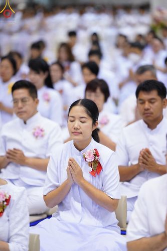 ภาพ No.160001:พิธีปฎิบัติธรรม , พิธีสักการะพระมงคลเทพมุนี (สด จนฺทสโร) พระผู้ปราบมาร ณ สภาธรรมกายสากล วัดพระธรรมกาย วันพฤหัสบดีที่ 10 ตุลาคม พ.ศ. 2567