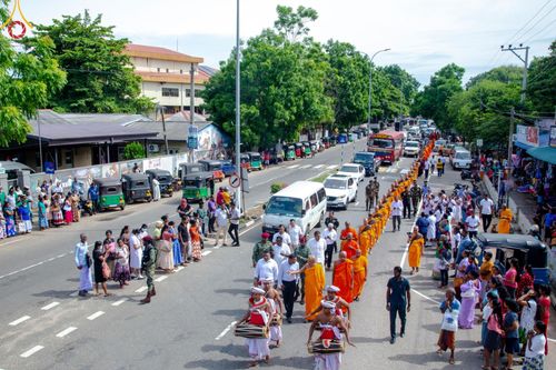 ภาพ No.139891:PhotoStory มหาศรัทธา ธรรมยาตราศรีลังกา EP.2 พิธีเปิดโครงการสยาม-ลังกา ธรรมยาตรา ฉลองเทศกาลวิสาขบูชาแห่งชาติ ศรีลังกา บูชาธรรม 80 ปีหลวงพ่อธัมมชโย เมื่อวันที่ 17 พฤษภาคม พ.ศ. 2567
