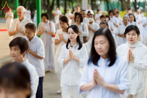 ภาพ No.244567:วันเสาร์ที่ 6 กันยายน พ.ศ. 2568 พิธีเวียนประทักษิณ และวันทาสีมาของนาคธรรมทายาท โครงการอุปสมบทหมู่บูชาธรรมครบรอบ 108 ปี วันครูผู้ค้นพบวิชชาธรรมกาย ณ โบสถ์พระไตรปิฎก วัดพระธรรมกาย