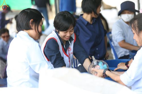 ภาพ No.127483:V.31 ทุ่มเทเพื่อบางกล่ำ การเตรียมงานของเจ้าหน้าที่หน่วยงานต่างๆ  เพื่องานธรรมยาตราอัญเชิญพระบรมสารีริกธาตุ ประดิษฐาน ณ มหารัตนเจดีย์สิริปทุมสวรรค์ (เจดีย์อริยพุทธะ 5 พระองค์) ณ ศูนย์ปฏิบัติธรรมภาคใต้ อ.บางกล่ำ จ.สงขลา ระหว่างวันที่ 9-10 มีนาคม พ.ศ. 2567