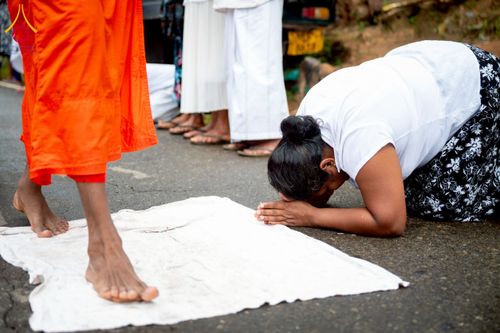 ภาพ No.226282:วันที่ 7-10 พฤษภาคม พ.ศ. 2568 โครงการเดินธรรมยาตรา สยาม-ลังกา ธรรมยาตรา ฉลองเทศกาลวิสาขบูชาแห่งชาติ ศรีลังกา บูชาธรรม 81 ปี หลวงพ่อธัมมชโย เมืองนูวราอิลิยา ประเทศศรีลังกา