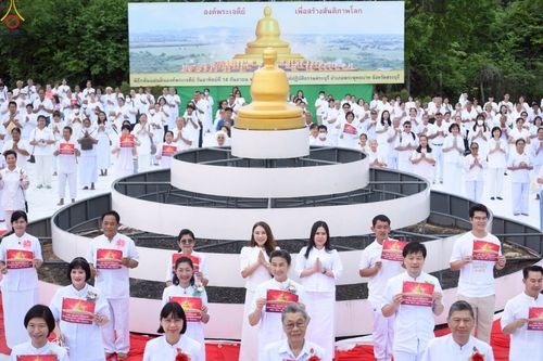 ภาพ No.246886:วันอาทิตย์ที่ 14 กันยายน พ.ศ. 2568 พิธีทอดผ้าป่า ซื้อดิน ปรับพื้นที่ลานธรรม  และพิธีกลั่นแผ่นดิน โปรยทราย สถาปนาองค์พระเจดีย์ เพื่อสร้างสันติภาพโลก  ณ ศูนย์ปฏิบัติธรรมสระบุรี อ.พระพุทธบาท จ.สระบุรี