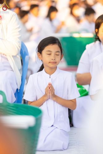 ภาพ No.187767:พิธีตักบาตรฉลองพระใหม่ ต้อนรับพุทธศักราช 2568 ณ ลานธรรมพระมหาธรรมกายเจดีย์ วัดพระธรรมกาย จ.ปทุมธานี วันที่ 1 มกราคม พ.ศ. 2568