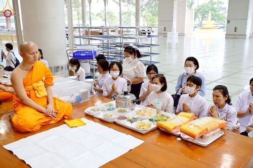 ภาพ No.213302:วันศุกร์ที่ 28 มีนาคม พ.ศ. 2568 (วันพระ แรม 15 ค่ำ เดือน 4) พิธีบุพเปตพลี ครั้งที่ 161 ร่วมอุทิศบุญแด่หมู่ญาติที่ล่วงลับไปแล้ว และสืบทอดอายุพระพุทธศาสนา ณ หอฉันคุณยายอาจารย์ฯ วัดพระธรรมกาย