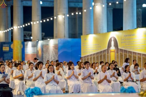 ภาพ No.241215:วันพุธที่ 27 สิงหาคม พ.ศ. 2568 พิธีฉลองชัยสวดมนต์ บทธัมมจักกัปปวัตตนสูตร ครบ 7,650,575,757 จบ ในวันธรรมชัย วัดพระธรรมกาย