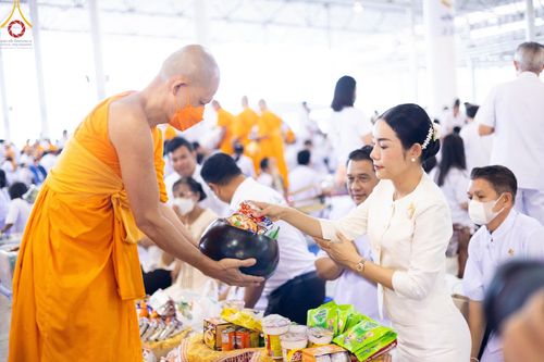 ภาพ No.124457:พิธีตักบาตรในวันมาฆบูชา ณ บ้านแก้วเรือนทองคุณยายฯ วัดพระธรรมกาย จ.ปทุมธานี วันเสาร์ที่ 24 กุมภาพันธ์ พ.ศ. 2567