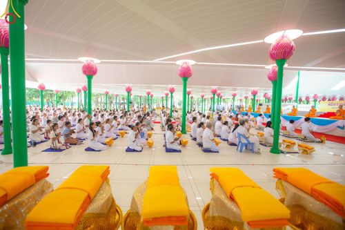 ภาพ No.136307:พิธีอุปสมบทสามเณรเตรียมสถาบันธรรมชัย รุ่นที่ 21 ณ โบสถ์พระไตรปิฏก วัดพระธรรมกาย วันเสาร์ที่ 4 พฤษภาคม พ.ศ.2567